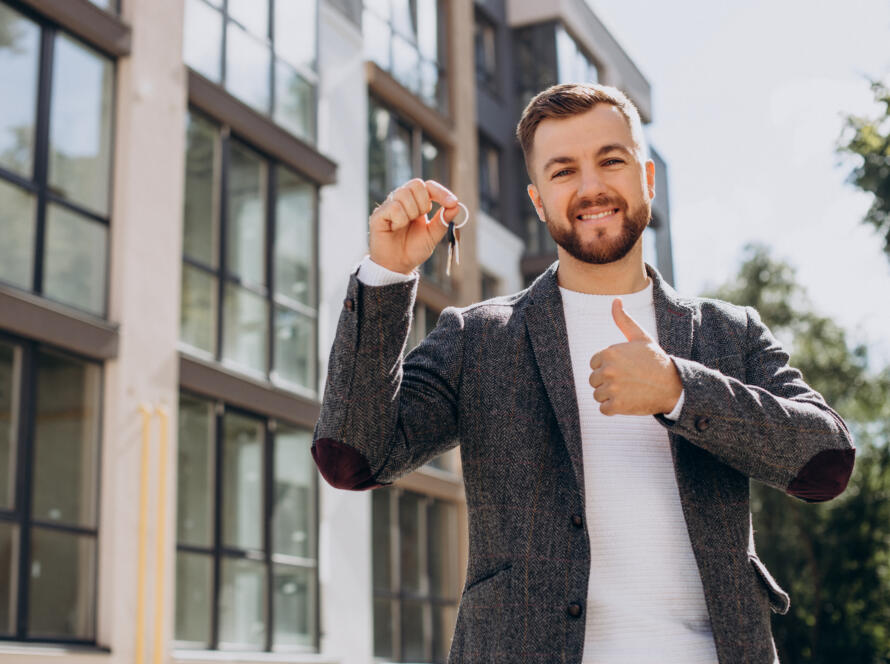 young man with keys just bought new appartment » StayBooked